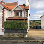Hideaway Between Coast And Moors In A Beautiful Village * Sleights
